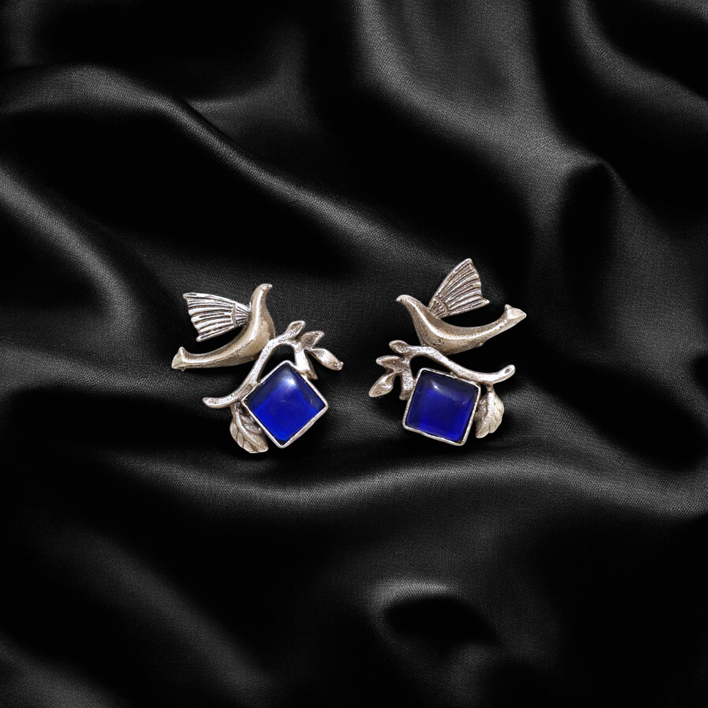 Dove Harmony Studs