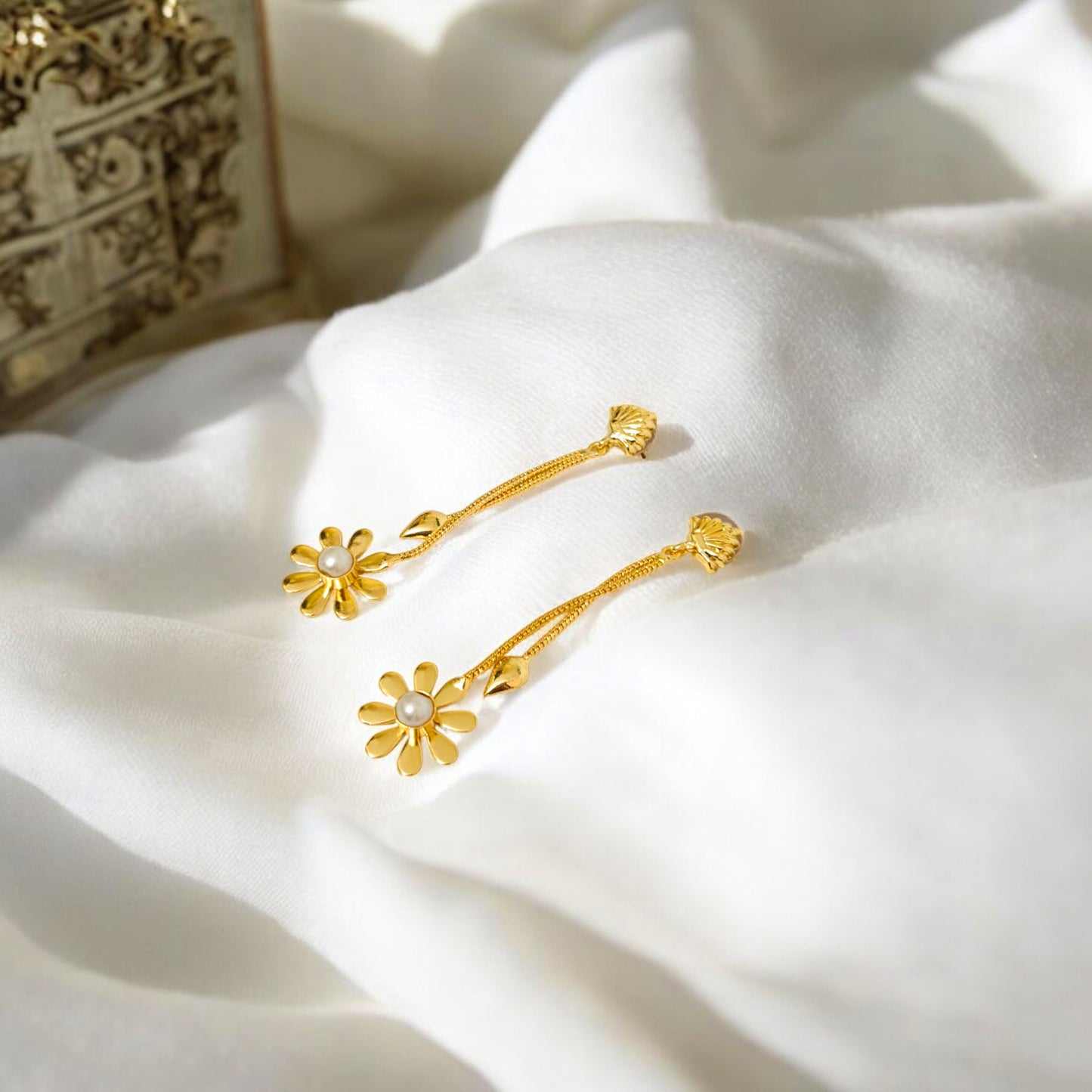 Golden Pearl Daisy Dangle